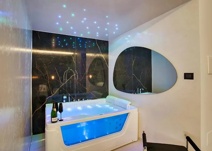 Distinto Suite & Rooms