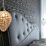 Distinto Suite & Rooms